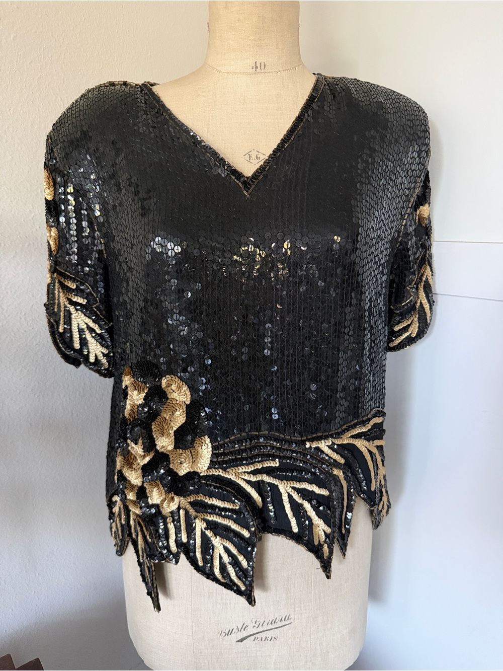 Royal Feelings Black Gold Silk Sequin Beaded Floral Blouse Vintage L